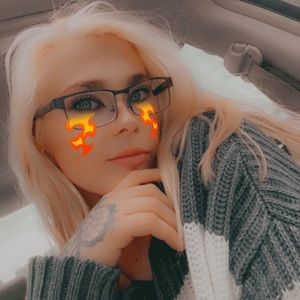 Meet your Posher, Elena